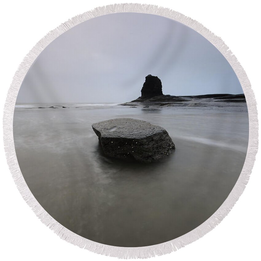 Saltwick Bay Round Beach Towel featuring the photograph Saltwick Bay #4 by Smart Aviation