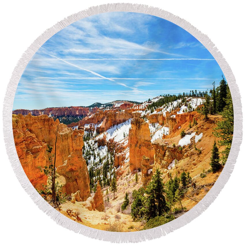 Black Birch Canyon Round Beach Towel featuring the photograph Bryce Canyon Utah #6 by Raul Rodriguez
