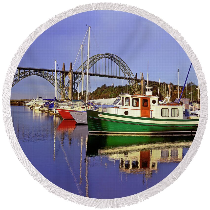 Bays Round Beach Towel featuring the photograph A Calm Morning at Yaquina Bay by Robert Potts