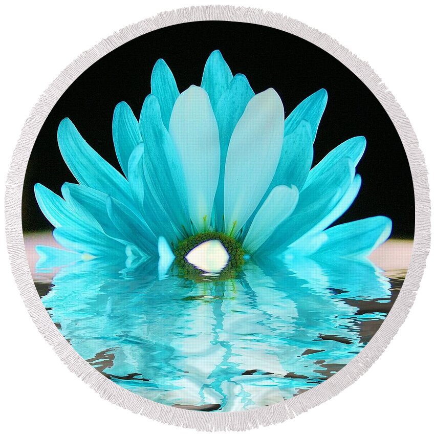 Flower Round Beach Towel featuring the photograph A Float by Julie Lueders 