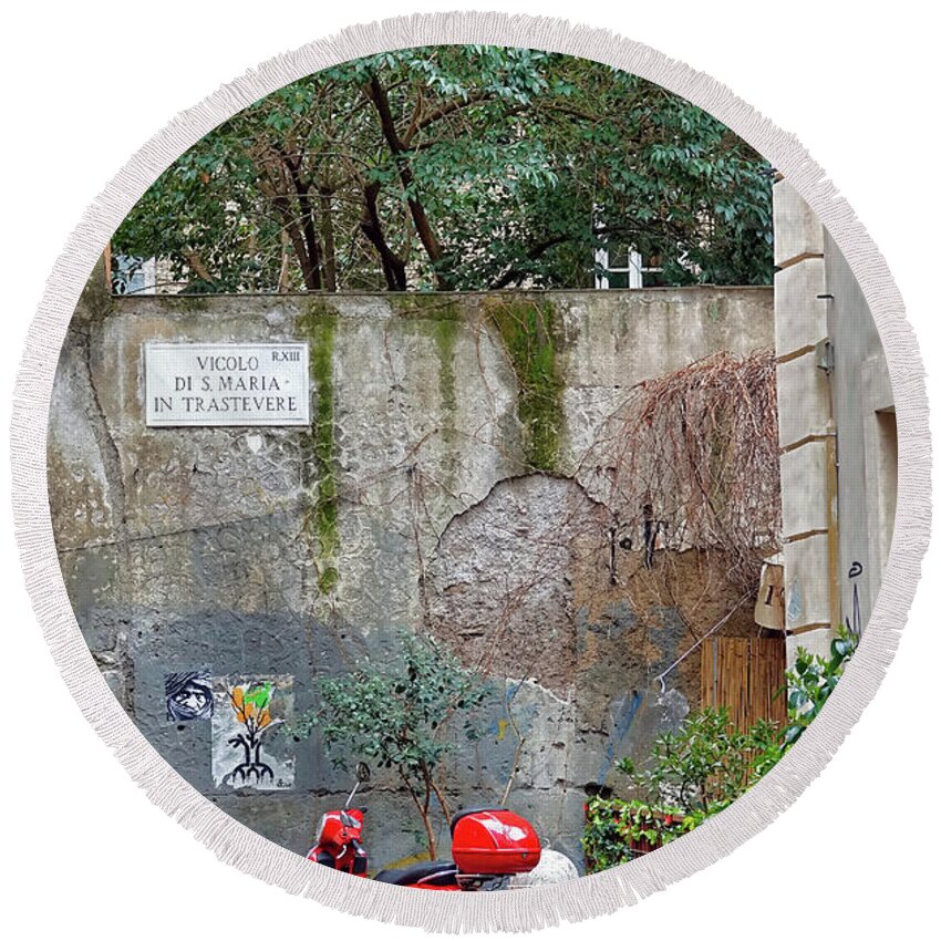 Trastevere Noieghborhood Round Beach Towel featuring the photograph A Quiet Scene In Trastevere In Rome, Italy by Rick Rosenshein