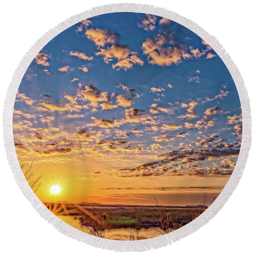 Sunrises Round Beach Towel featuring the photograph A Wildlife Paradise Marvel Sunrise by DB Hayes