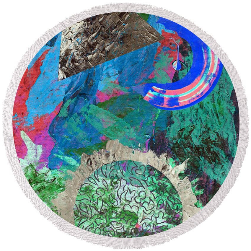 Psychedelic Round Beach Towel featuring the digital art Acidic bite by Sumit Mehndiratta
