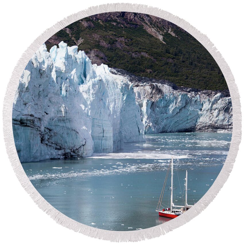 Boat Round Beach Towel featuring the photograph Adventure In The Land Of Ice by Ramunas Bruzas