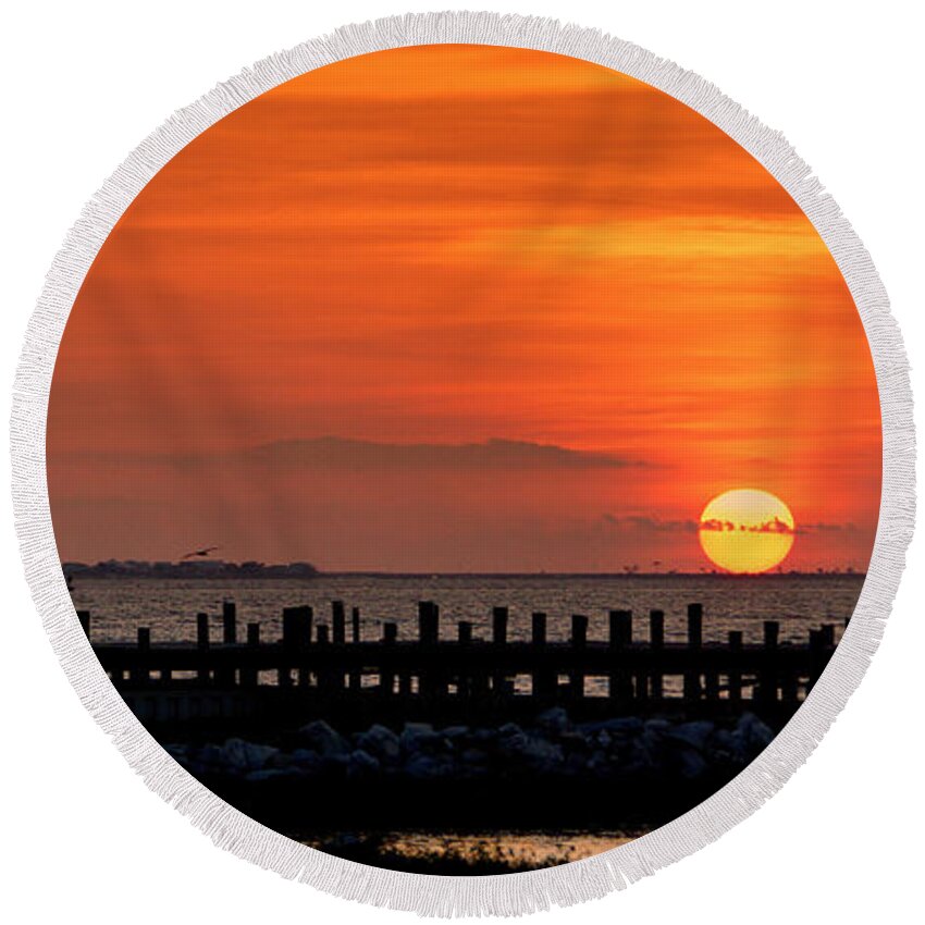 Sunset Round Beach Towel featuring the photograph Alabama Sunset by Sandy Keeton
