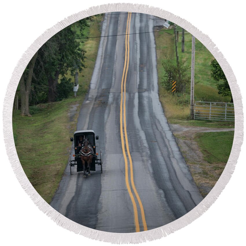 Amish Buggy Round Beach Towel featuring the photograph Amish Buggy Strasburg PA by Jim Pearson