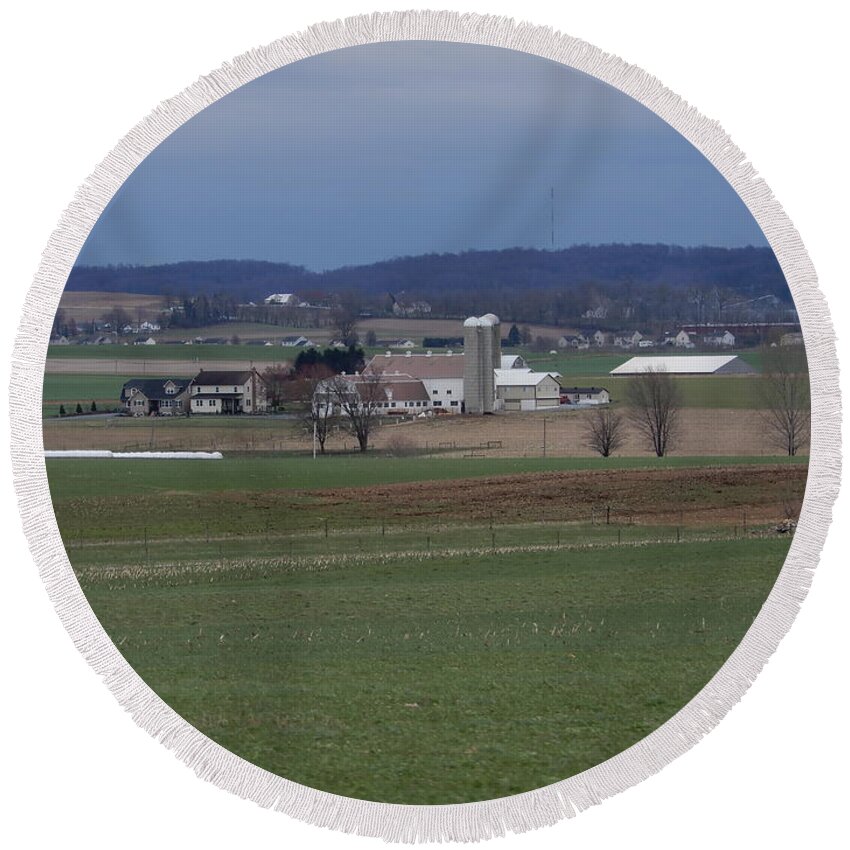 Amish Round Beach Towel featuring the photograph Amish Homestead 125 by Christine Clark