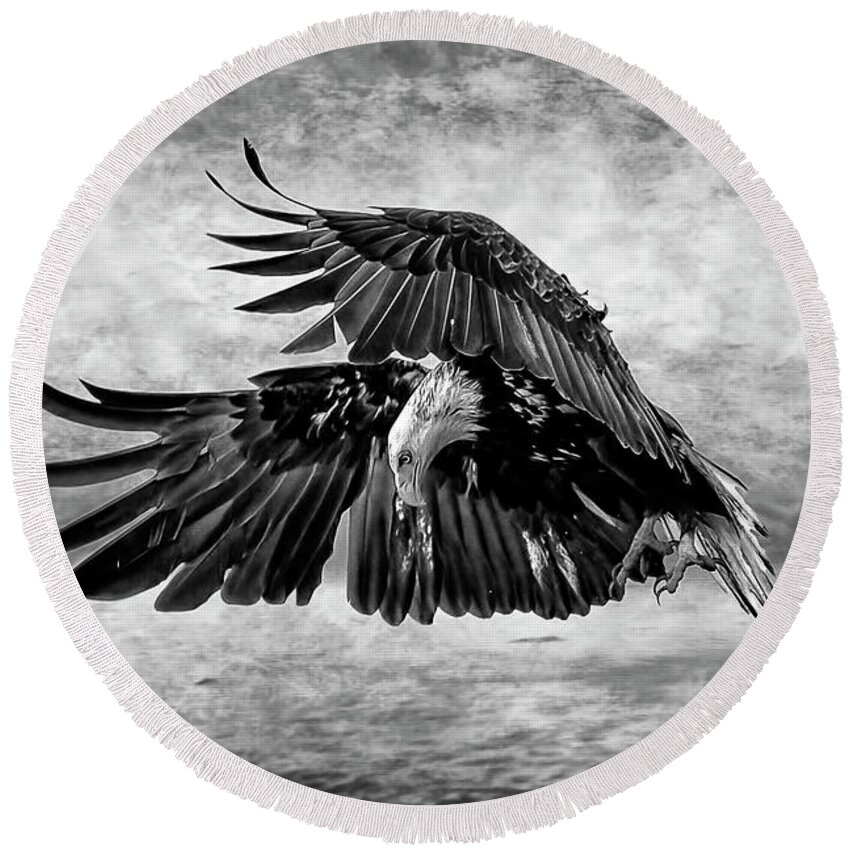 An Eagles Quest Round Beach Towel featuring the photograph An Eagles Quest by Wes and Dotty Weber