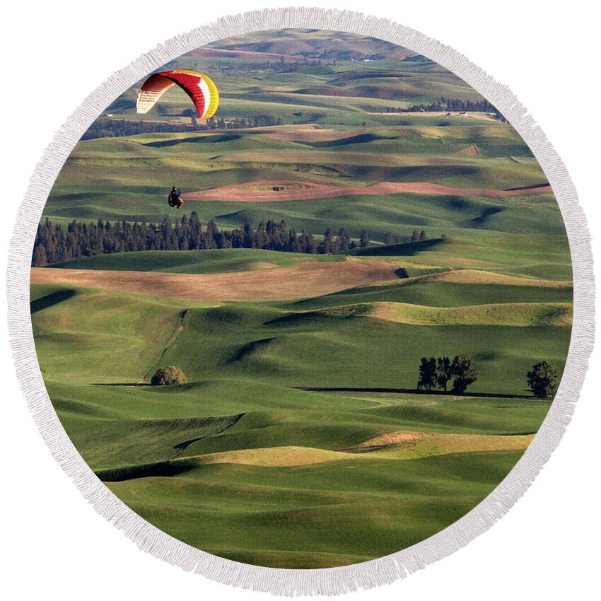 2016 Round Beach Towel featuring the photograph An Evening Flight Agriculture Art by Kaylyn Franks by Kaylyn Franks
