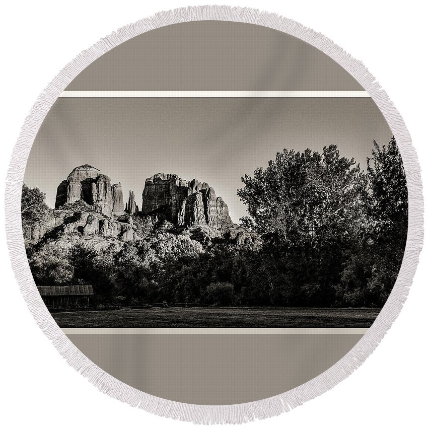 Sedona Round Beach Towel featuring the photograph An Iconic View - Cathedral Rock by John Roach