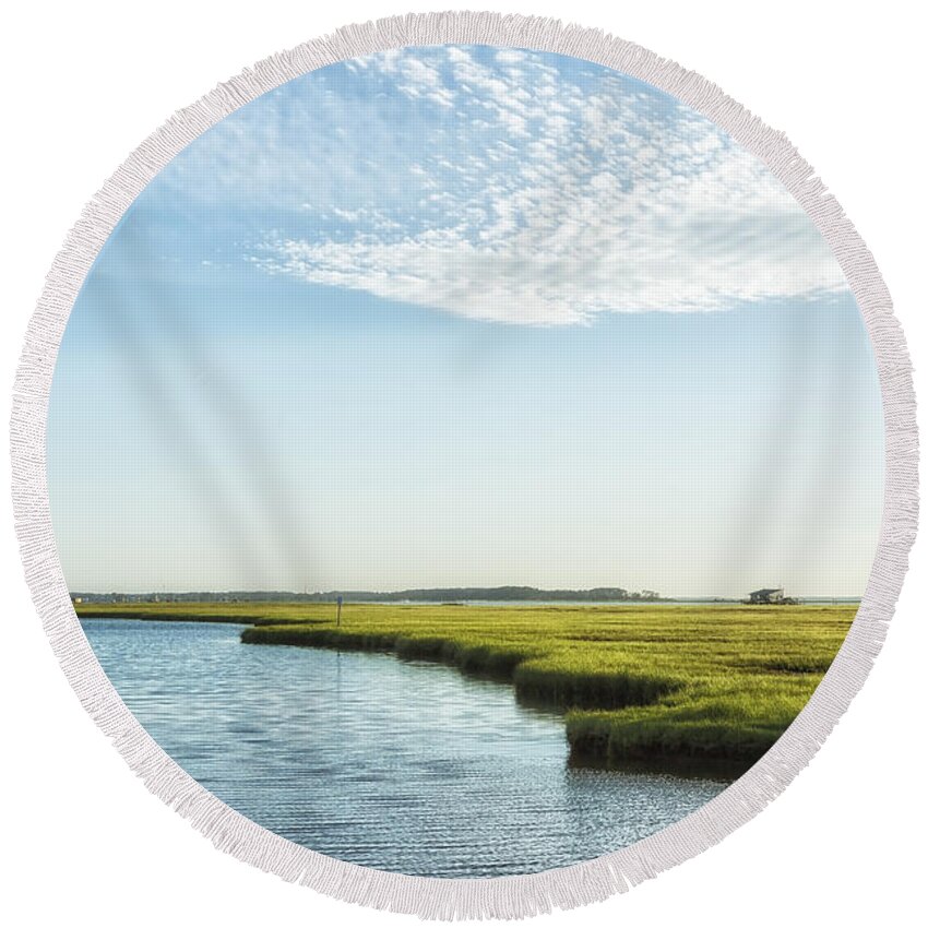 Chincoteague Bay Round Beach Towel featuring the photograph Assateague Island by Belinda Greb