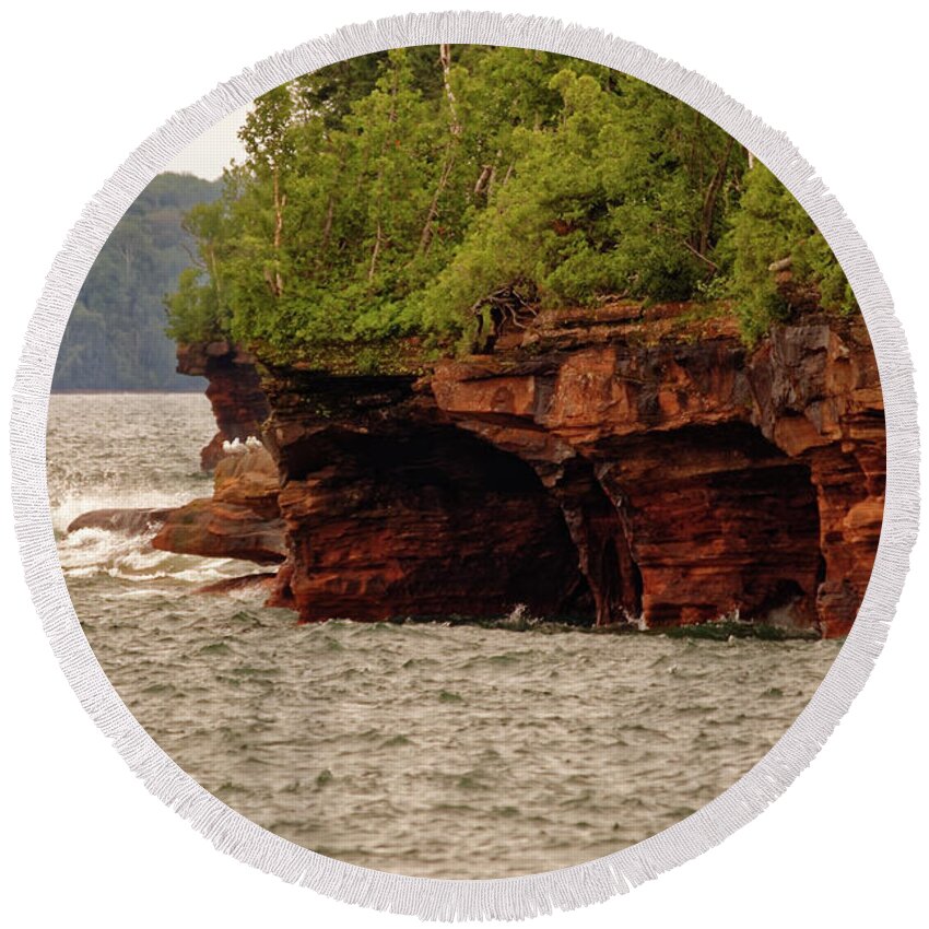 Apostle Islands Round Beach Towel featuring the photograph At the point by Peter Ponzio