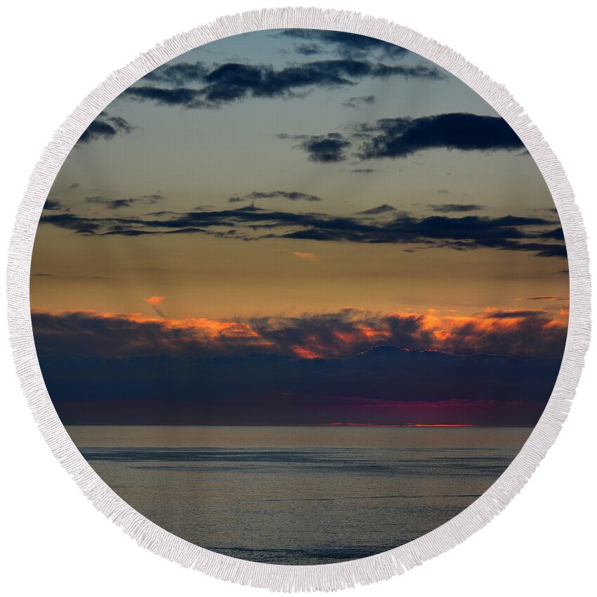 Photography By Paul Davenport Round Beach Towel featuring the photograph Aubergine sunset by Paul Davenport