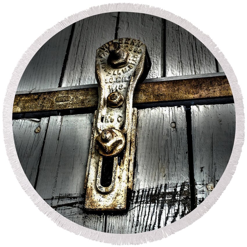 Barn Round Beach Towel featuring the photograph Barn Door Pulley by William Norton
