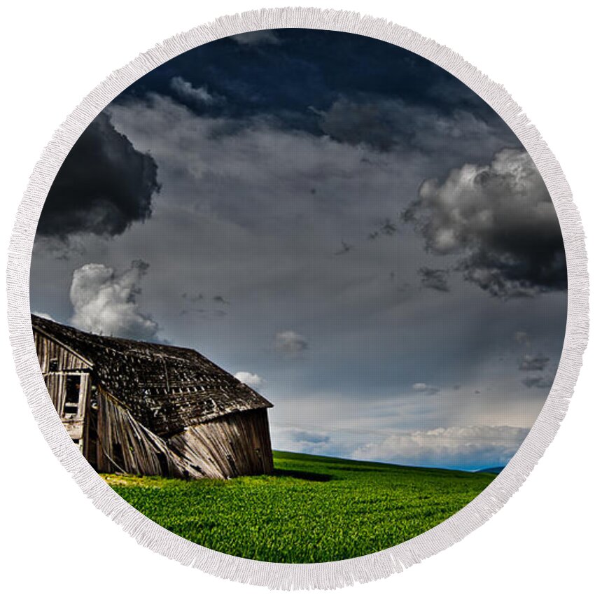Barn Round Beach Towel featuring the photograph Barn no.1 by Niels Nielsen