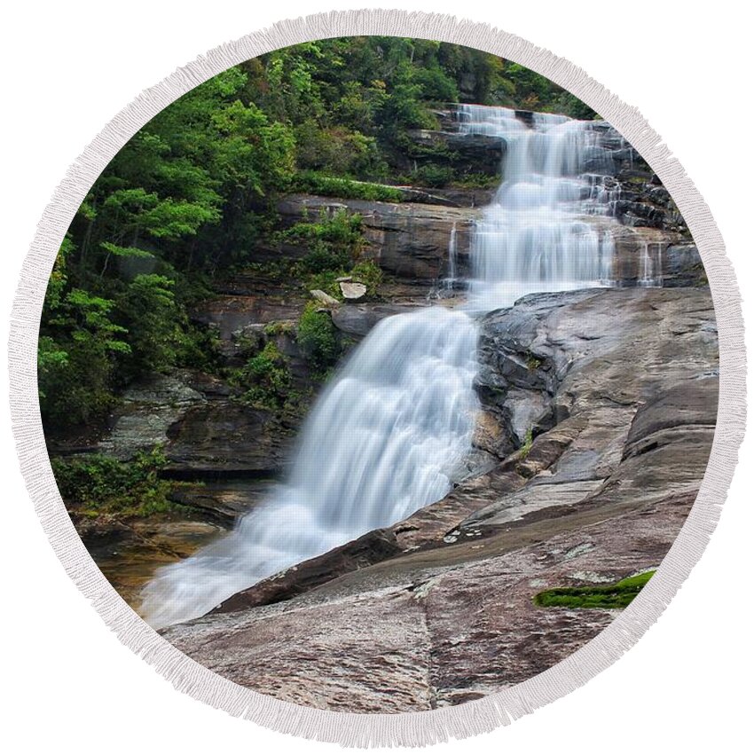 Big Falls Round Beach Towel featuring the photograph Big Falls - From the Ledge by Chris Berrier