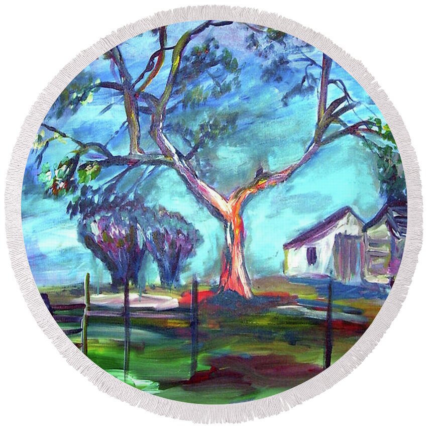 Blanco Round Beach Towel featuring the painting Blanco Texas Ranch House by Frank Botello