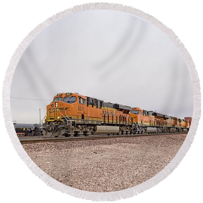 Bns8211 Round Beach Towel featuring the photograph Bnsf8211 by Jim Thompson