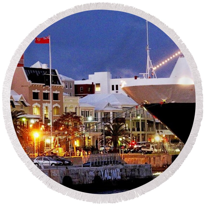 Hamilton Round Beach Towel featuring the photograph Boat Is In On Front Street by Ian MacDonald