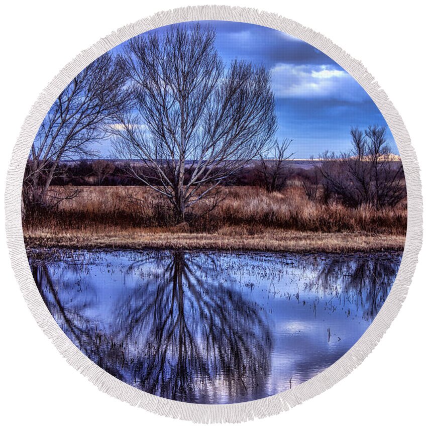 Bosque Del Apache Round Beach Towel featuring the photograph Bosque Sunrise by Diana Powell