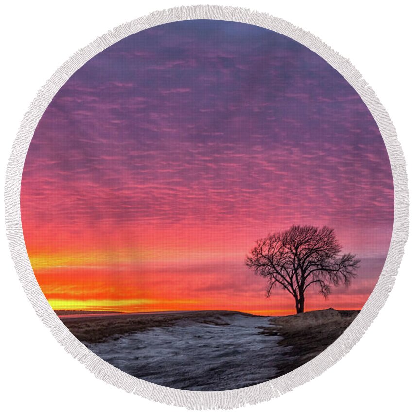 Sunset Round Beach Towel featuring the photograph Brilliant Skies by Penny Meyers