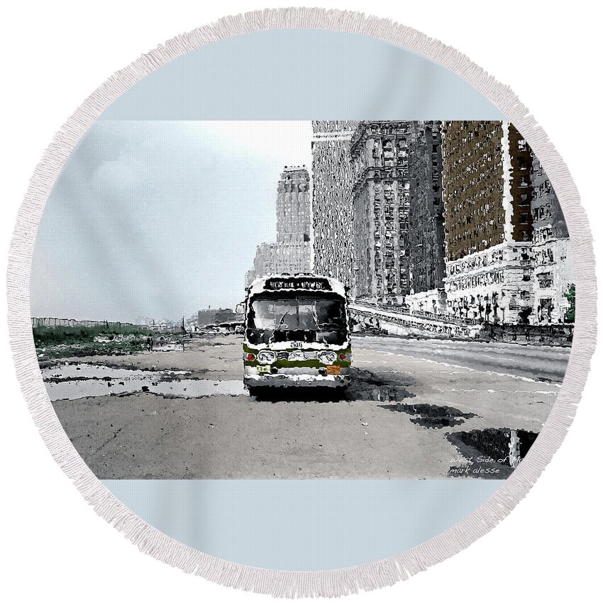 Bus Round Beach Towel featuring the photograph Bus by Mark Alesse