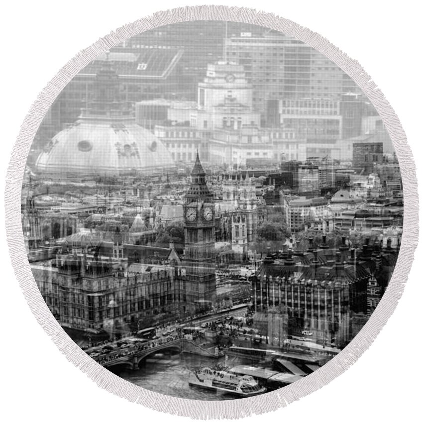London City View Round Beach Towel featuring the photograph Busy London by Karen McKenzie McAdoo