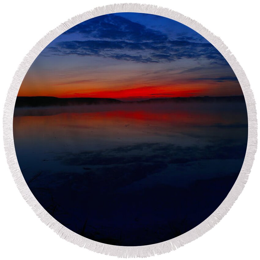 Dawn Round Beach Towel featuring the photograph Calm of early morn by Jeff Swan