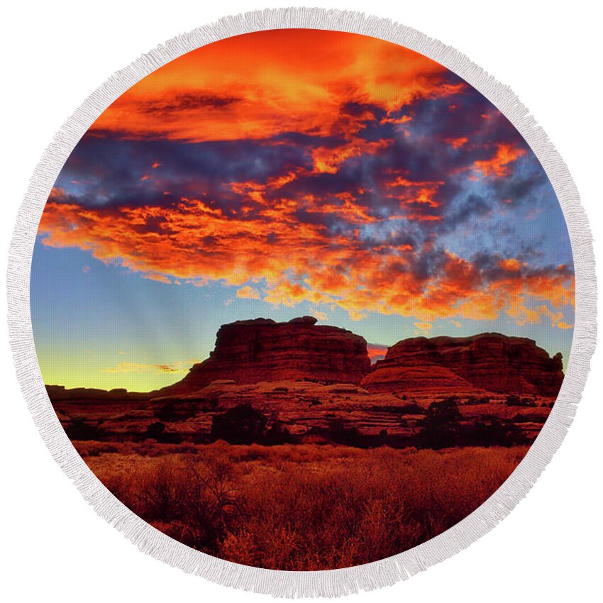 Canyonlands Round Beach Towel featuring the photograph Canyonlands Sunset by Greg Norrell