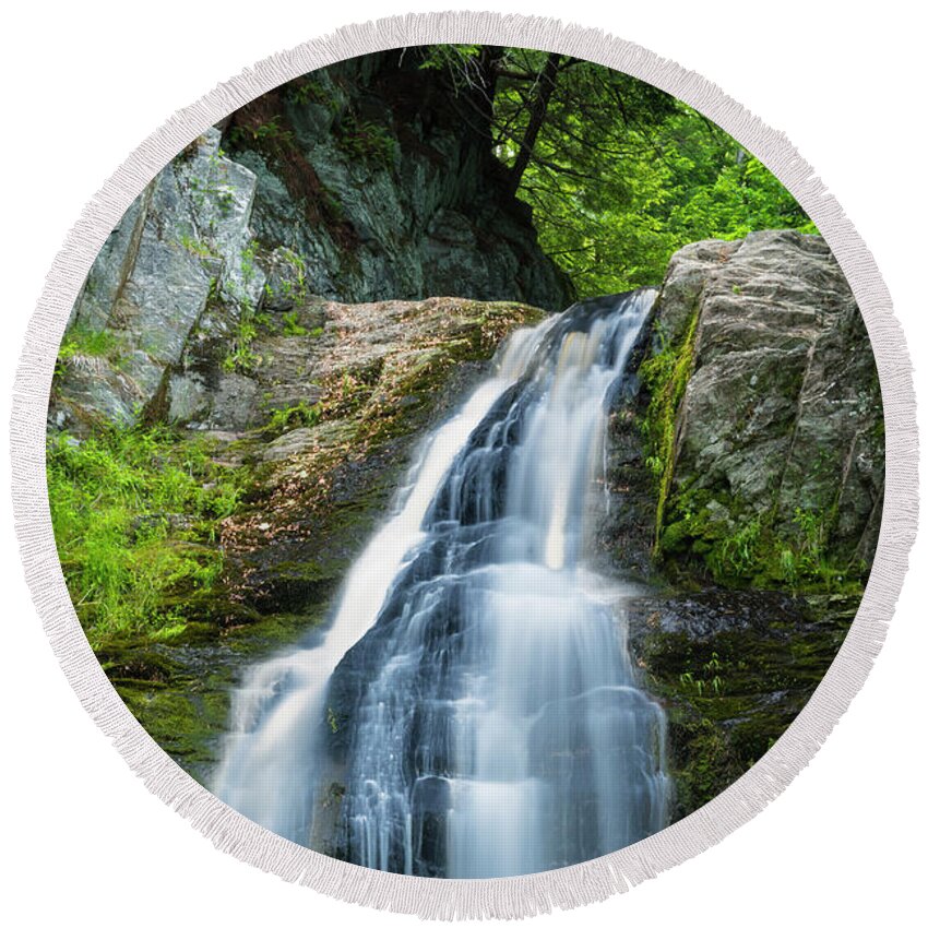 Maine Round Beach Towel featuring the photograph Cascade Falls in South Portland in Maine by Ranjay Mitra