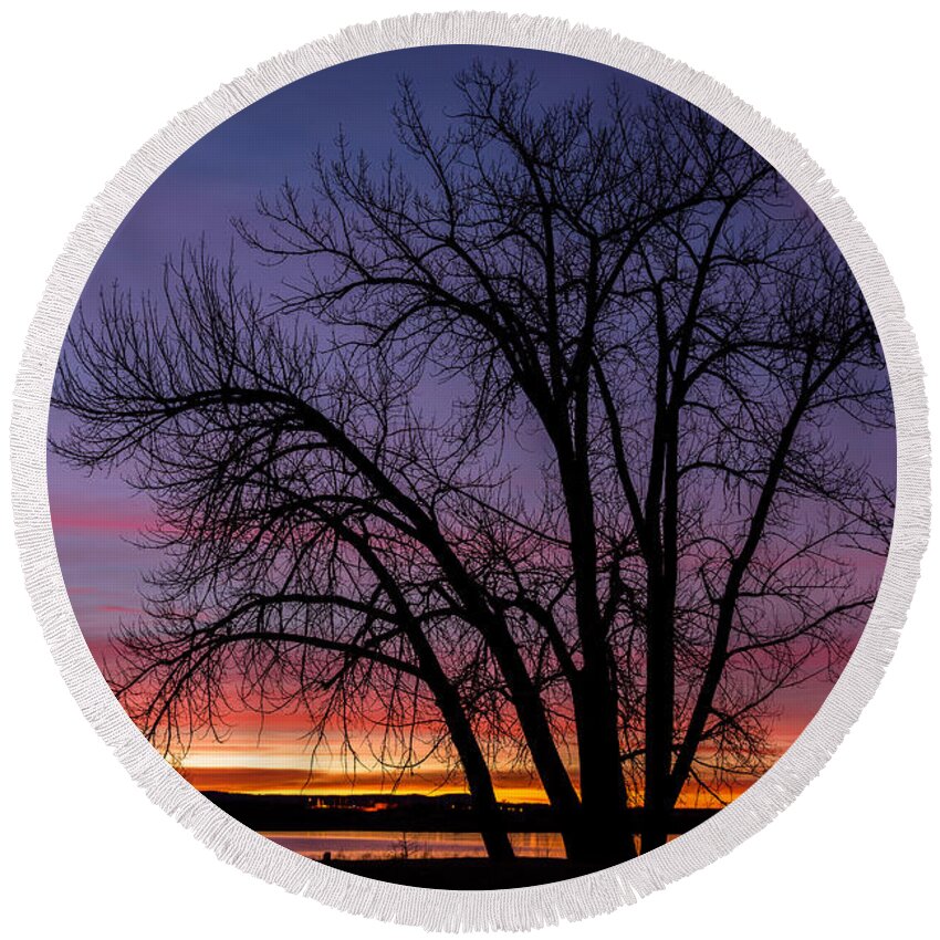 Moon Round Beach Towel featuring the photograph Chatfield Moon At Sunrise by Darren White