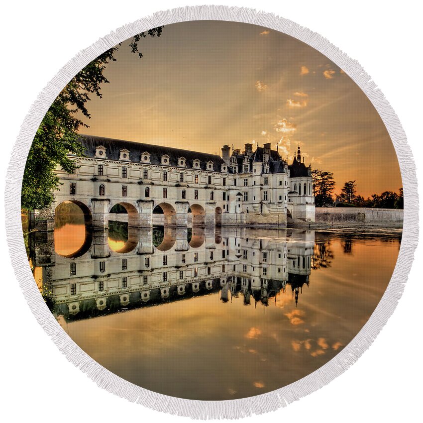 Chateau De Chenonceau Round Beach Towel featuring the photograph Chenonceau Castle in the twilight by Weston Westmoreland