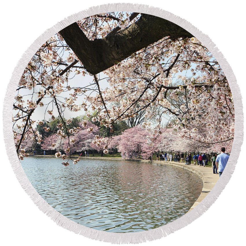 Cherry Blossoms Round Beach Towel featuring the photograph Cherry Blossom Stroll Around the Tidal Basin by William Kuta