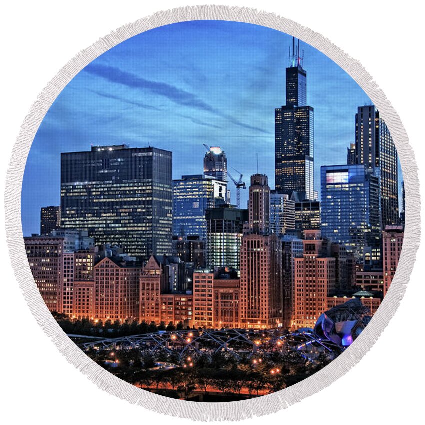 Chicago Round Beach Towel featuring the photograph Chicago at night by Bruno Passigatti