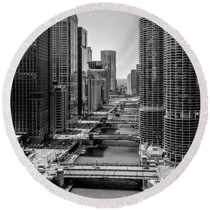 Chicago Round Beach Towel featuring the photograph Chicago River by Lev Kaytsner