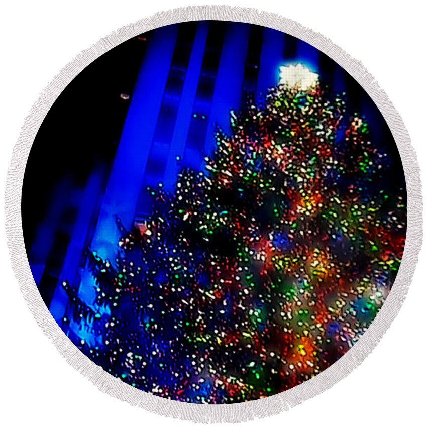 Christmas Round Beach Towel featuring the photograph Christmas NYC 2016 by Mark Gilman