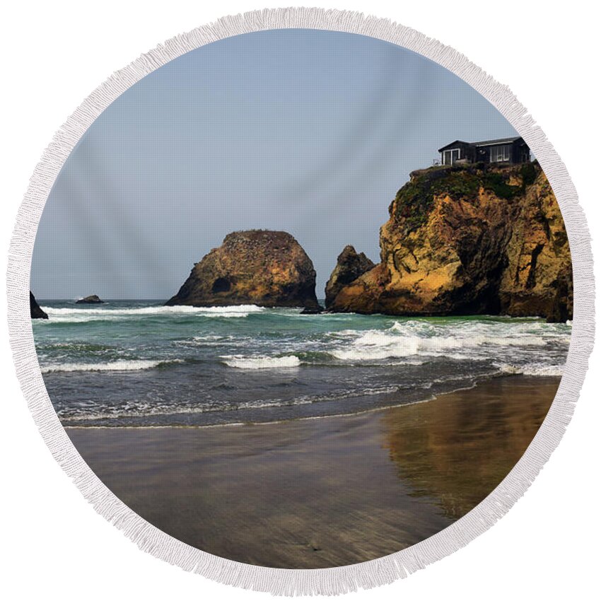 Cliff House Round Beach Towel featuring the photograph Cliff House by Frank Wilson