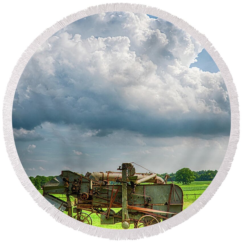  Round Beach Towel featuring the photograph Cloud by R Thomas Berner