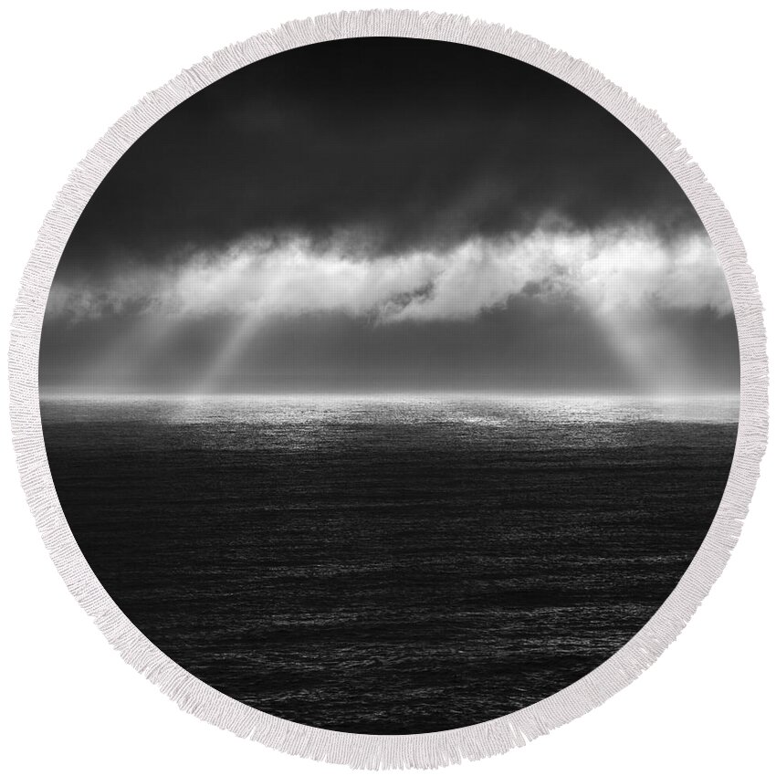 Water Round Beach Towel featuring the photograph Cloudy day at the sae by Gunnar Orn Arnason