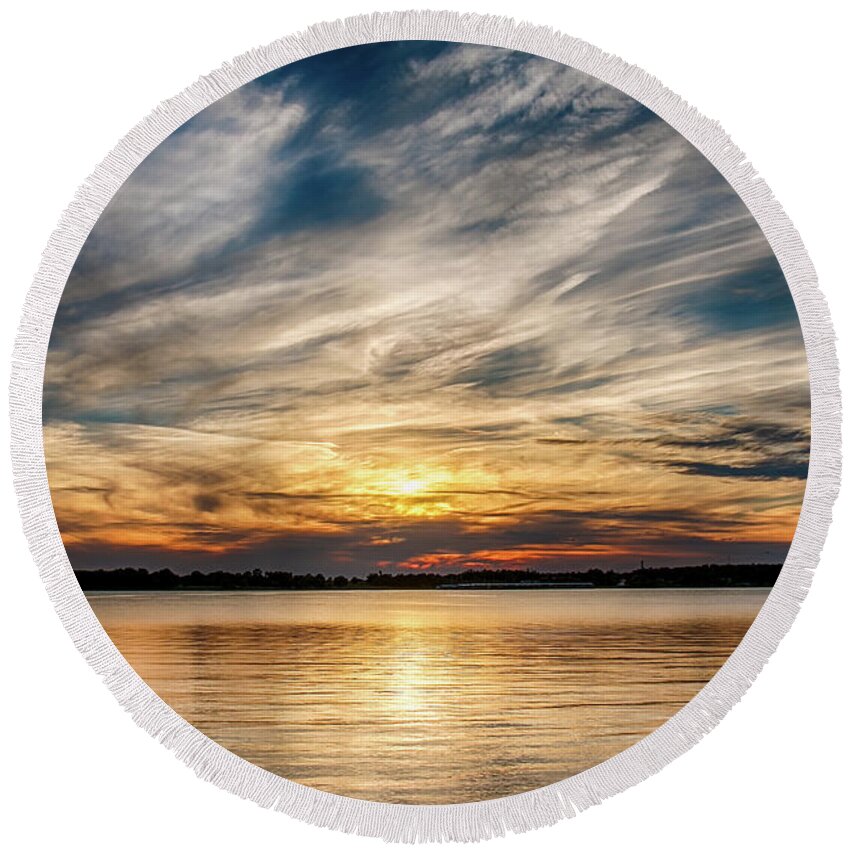 Horizontal Round Beach Towel featuring the photograph Cloudy Sunset by Doug Long