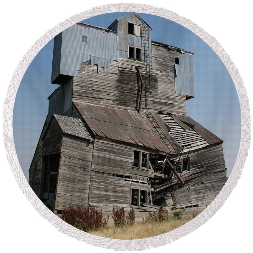 Barn Round Beach Towel featuring the photograph Collapsible Barn by John Greco