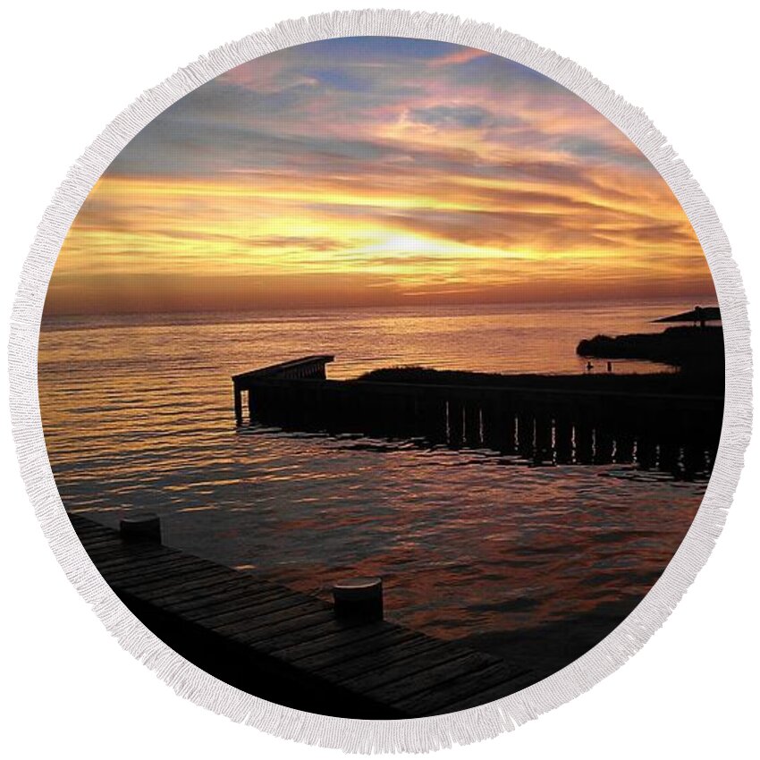 Sky Round Beach Towel featuring the photograph Colored sky's by Hannah Johnson