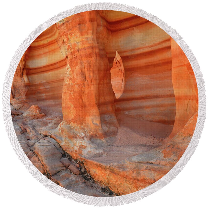 Valley Of Fire State Park Round Beach Towel featuring the photograph Colorful Caves and Cove in Valley of Fire by Ray Mathis