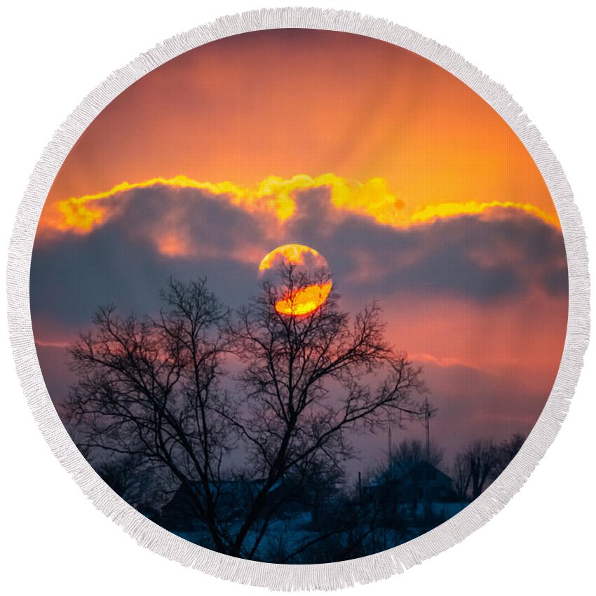 Sunset Round Beach Towel featuring the photograph Colorful Winter Sunset by Holden The Moment