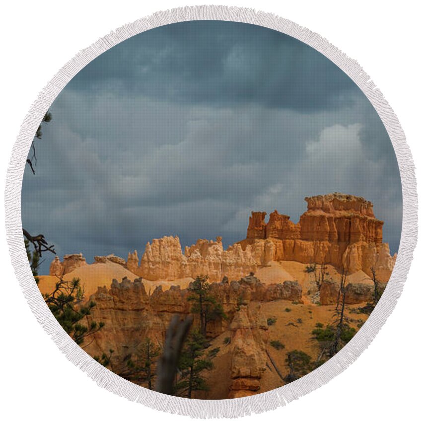 Bryce Canyon Round Beach Towel featuring the photograph Contrast in Bryce Canyon by Agnes Caruso