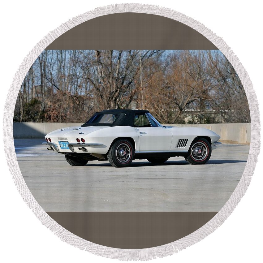 Corvette Stingray Round Beach Towel featuring the photograph Corvette Stingray by Jackie Russo