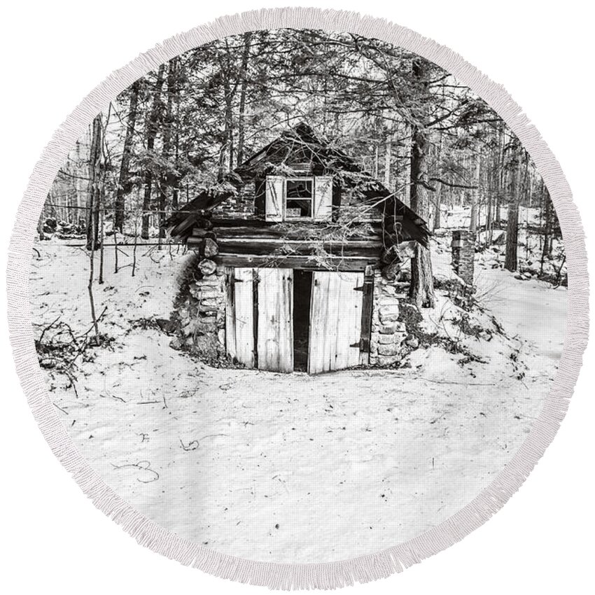 Winter Round Beach Towel featuring the photograph Creepy Winter Cabin in the Woods by Edward Fielding