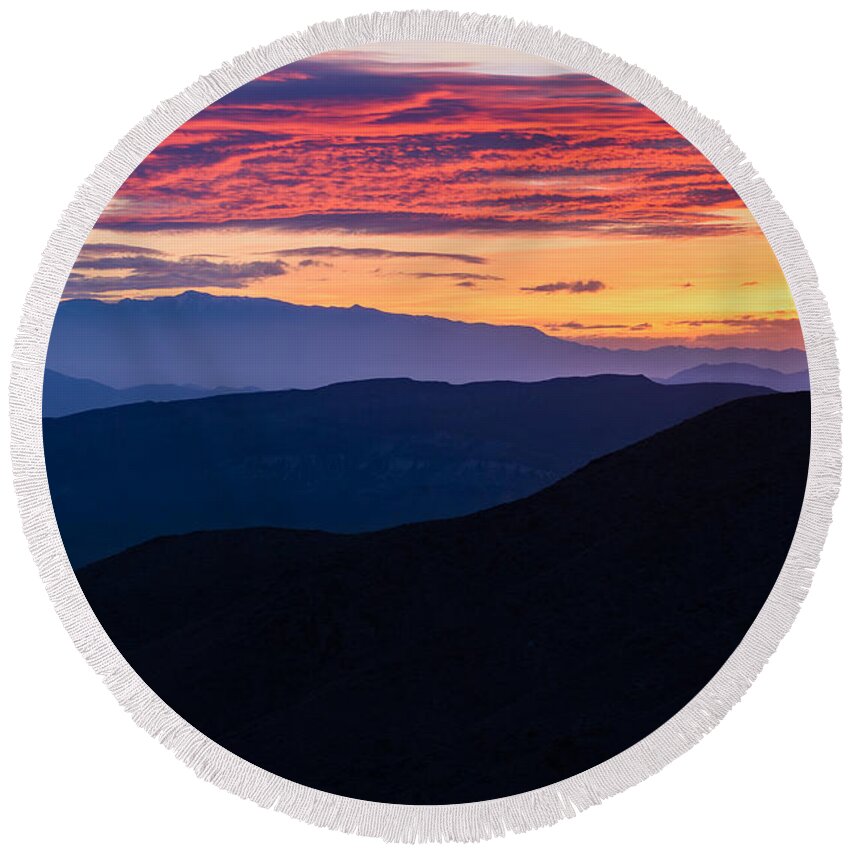 Sunrise Round Beach Towel featuring the photograph Dantes Sunrise by Mark Rogers