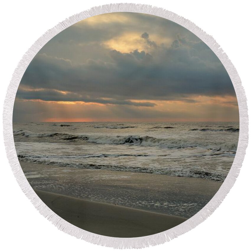 Sea Round Beach Towel featuring the digital art Dawn At Sea by Jan Gelders