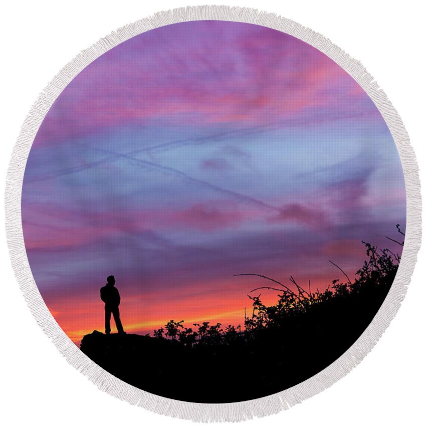 Sunrise Round Beach Towel featuring the photograph Day Dreaming by Steve Purnell